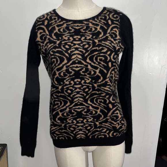 Neiman marcus cashmere sweater size medium - Picture 2 of 9